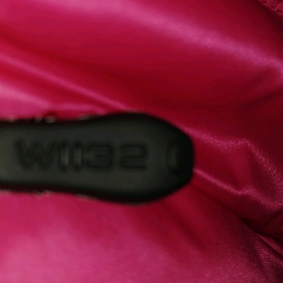 32 Degrees hot pink puffer jacket - Picture 6 of 7